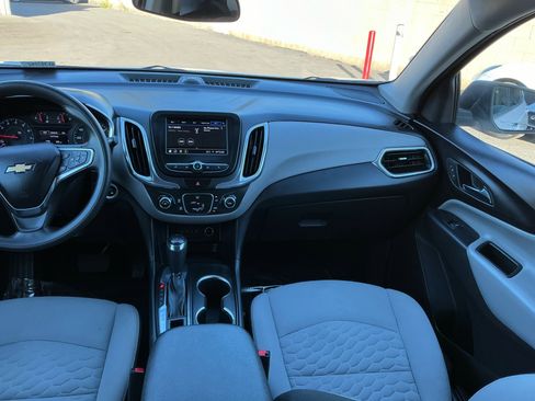 Used 2019 Chevrolet Equinox LS w/ LS Convenience Package image 16