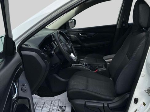 Used 2018 Nissan Rogue S AWD/4WD image 5