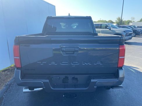 New 2025 Toyota Tacoma TRD Sport image 9