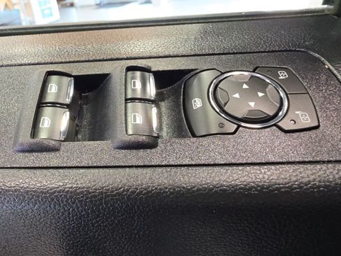Used 2020 Ford F150 XLT w/ Equipment Group 302A Luxury AWD/4WD image 18
