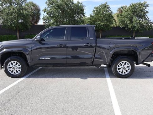 Certified 2025 Toyota Tacoma SR5 image 12