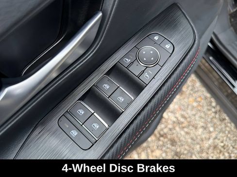 Used 2026 Nissan Kicks SR w/ SR Premium Package AWD/4WD image 14