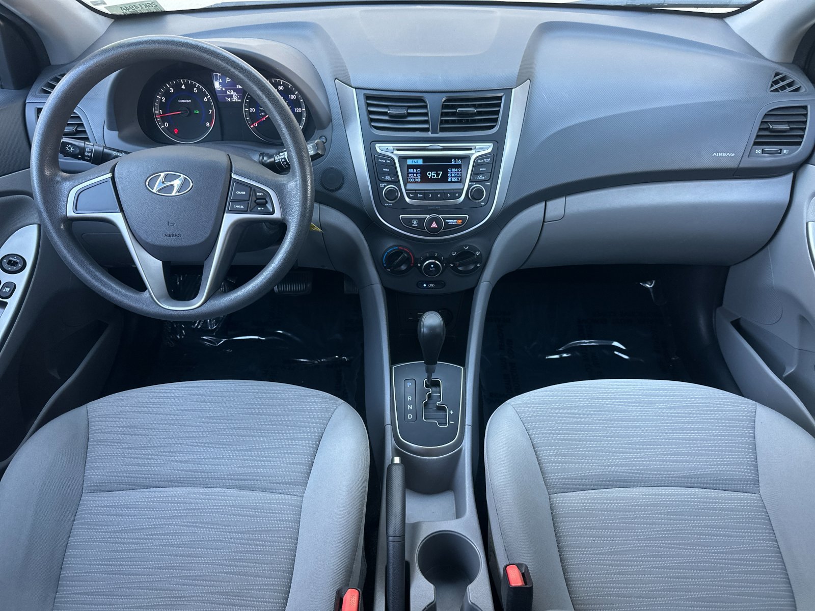 Used 2016 Hyundai Accent SE FWD image 13