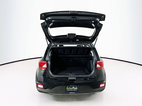 Used 2025 Hyundai Venue SE image 26