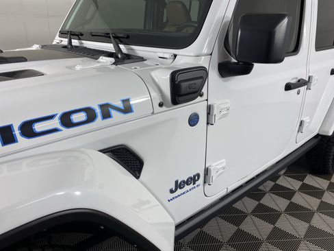 Used 2023 Jeep Wrangler Unlimited Rubicon 4xe w/ Cold Weather Group AWD/4WD image 12