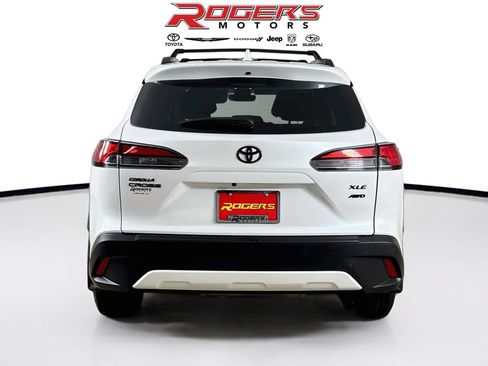 Certified 2022 Toyota Corolla Cross XLE w/ Convenience Package AWD/4WD image 12