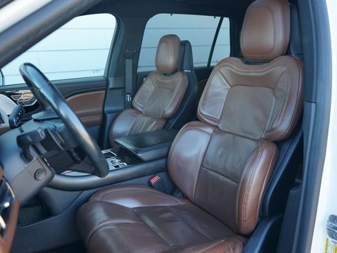 Used 2020 Lincoln Aviator Reserve w/ Equipment Group 202A image 22
