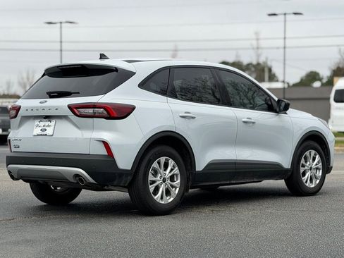 New 2025 Ford Escape Active w/ Tech Pack #1 FWD image 2