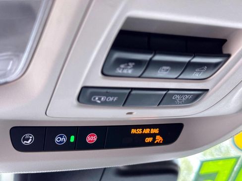 Used 2023 Buick Envision Essence w/ Sport Touring Package FWD image 22
