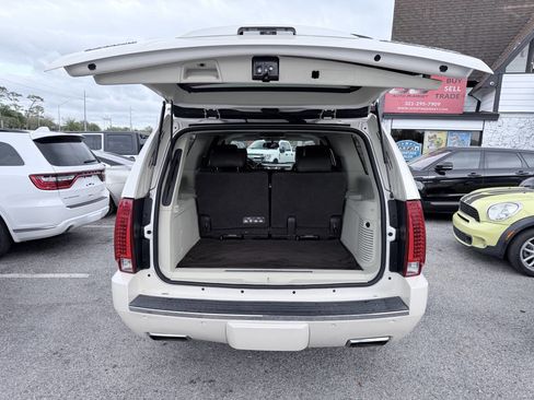 Used 2013 Cadillac Escalade ESV Platinum RWD image 5