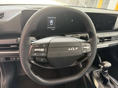 Used 2025 Kia K4 FWD image 27