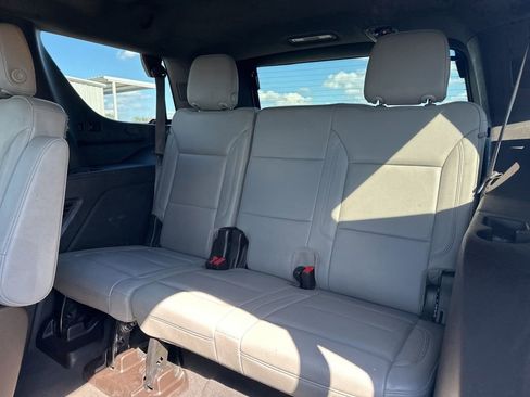 Used 2022 Chevrolet Tahoe LT w/ Luxury Package image 39