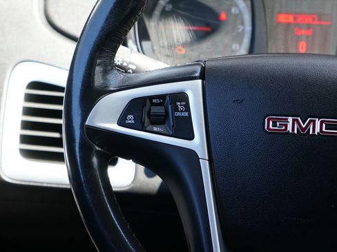 Used 2017 GMC Terrain SLE AWD/4WD image 15