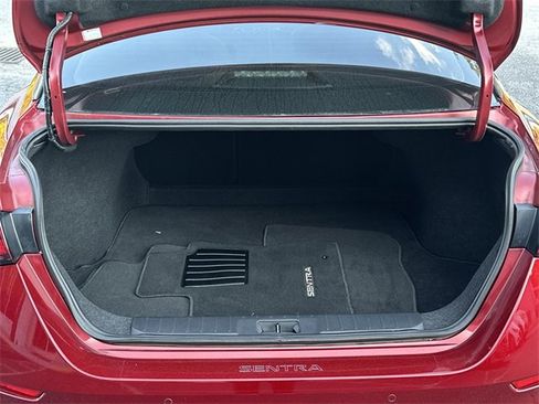 Used 2023 Nissan Sentra SR w/ SR Premium Package image 28