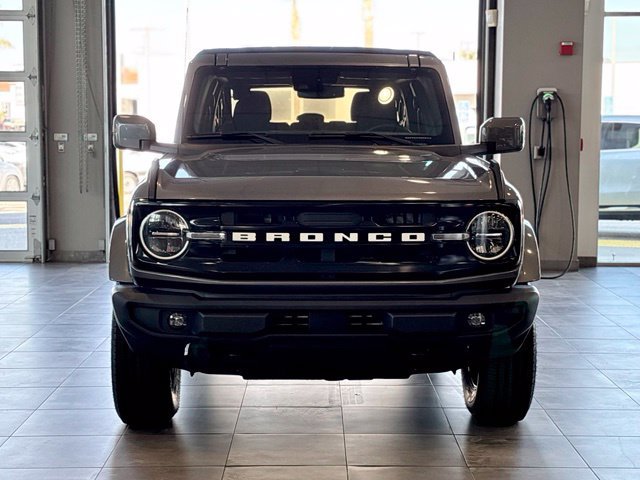Used 2023 Ford Bronco Outer Banks AWD/4WD image 13