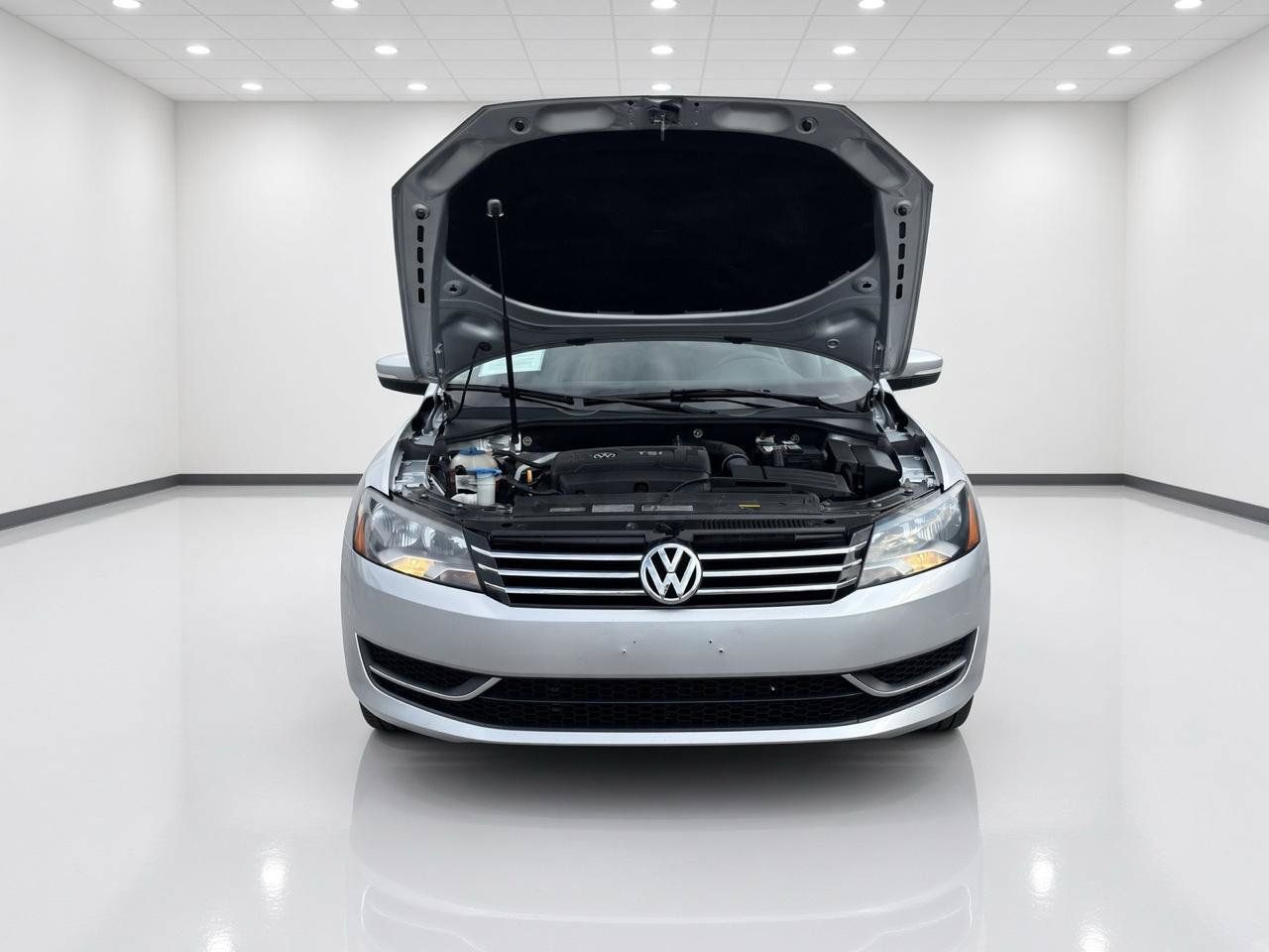 Used 2015 Volkswagen Passat 1.8T Wolfsburg Edition FWD image 10