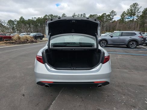 Used 2021 Alfa Romeo Giulia Sprint w/ Nero Edizione image 16