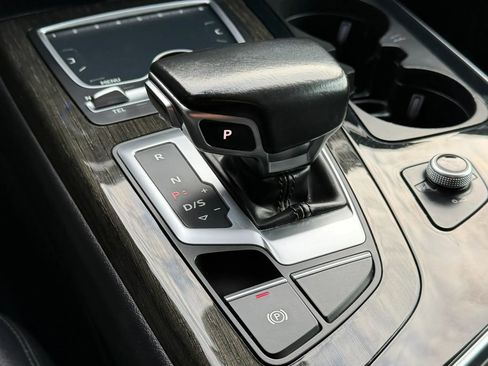 Used 2017 Audi Q7 3.0T Premium Plus image 19