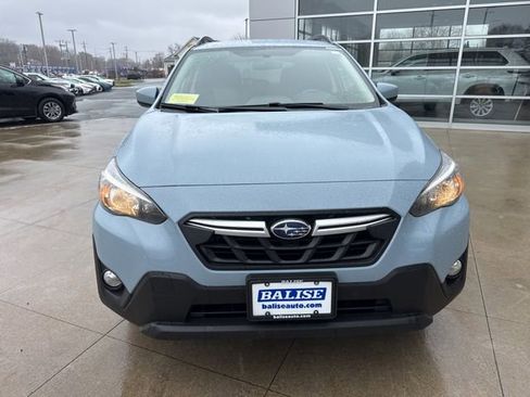 Used 2023 Subaru Crosstrek 2.0i Premium image 2