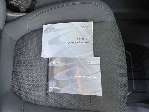 Used 2020 Chevrolet Silverado 1500 Custom Trail Boss w/ Custom Convenience Package image 27