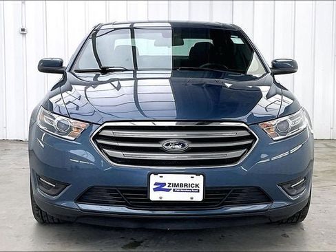 Used 2019 Ford Taurus SEL FWD image 3