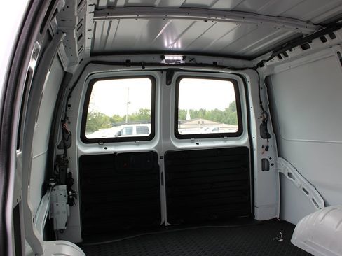 Used 2025 Chevrolet Express 2500 w/ Driver Convenience Package RWD image 12