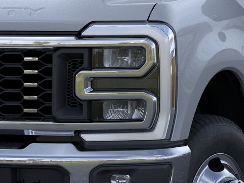 New 2026 Ford F350 Lariat w/ Lariat Ultimate Package AWD/4WD image 18