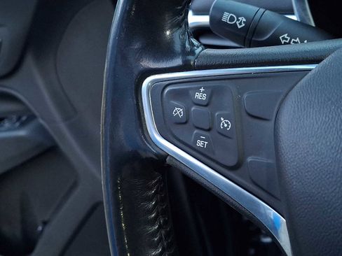 Used 2018 Chevrolet Equinox LT image 20