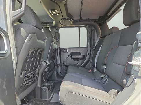 Used 2021 Jeep Gladiator Mojave w/ Safety Group AWD/4WD image 15