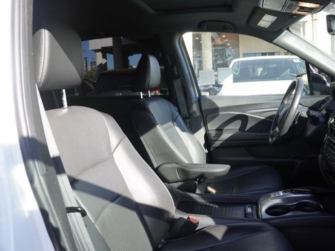 Used 2023 Honda Passport EX-L image 18