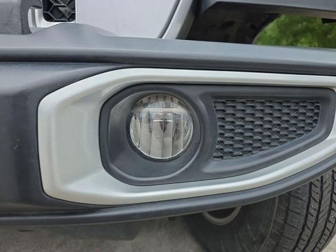 Used 2020 Jeep Gladiator Overland w/ LED Lighting Group AWD/4WD image 22