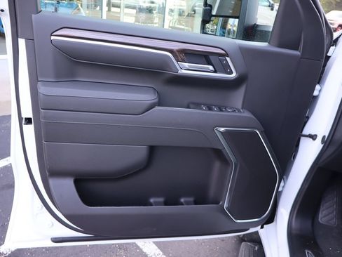 New 2026 Chevrolet Silverado 1500 LT w/ All Star Edition Plus AWD/4WD image 4