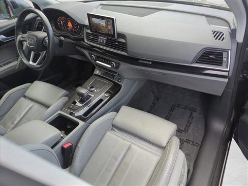 Used 2020 Audi Q5 e Prestige w/ Prestige Package AWD/4WD image 24