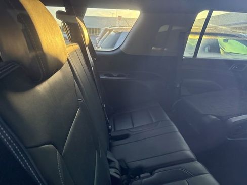Used 2019 GMC Yukon XL Denali RWD image 4