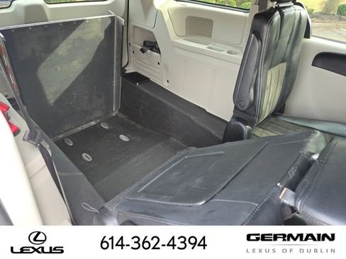 Used 2019 Dodge Grand Caravan SXT image 30