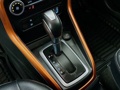 Used 2018 Ford EcoSport SES image 25