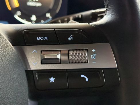 Certified 2025 Hyundai Santa Cruz Limited image 33