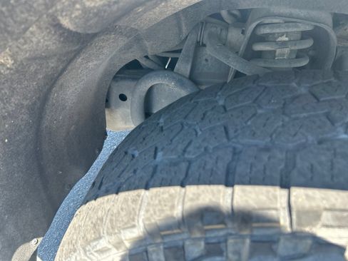 Used 2018 Chevrolet Colorado Z71 AWD/4WD image 28