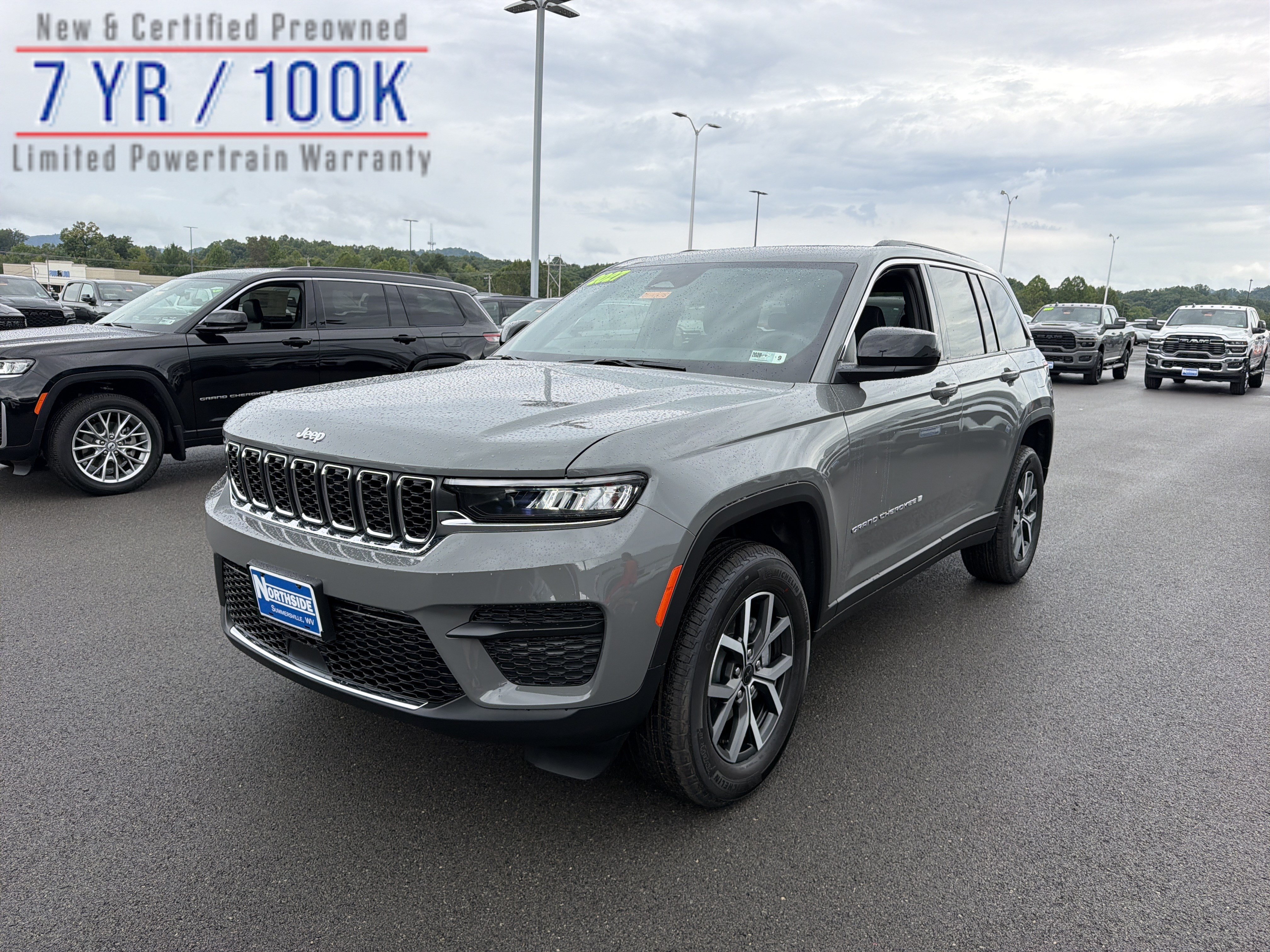 New 2027 Jeep Grand Cherokee Laredo X AWD/4WD image 1