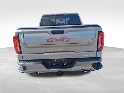 Used 2024 GMC Sierra 1500 Denali w/ Technology Package AWD/4WD image 5
