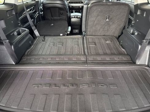 Used 2021 Kia Telluride SX w/ SX Prestige Package image 22