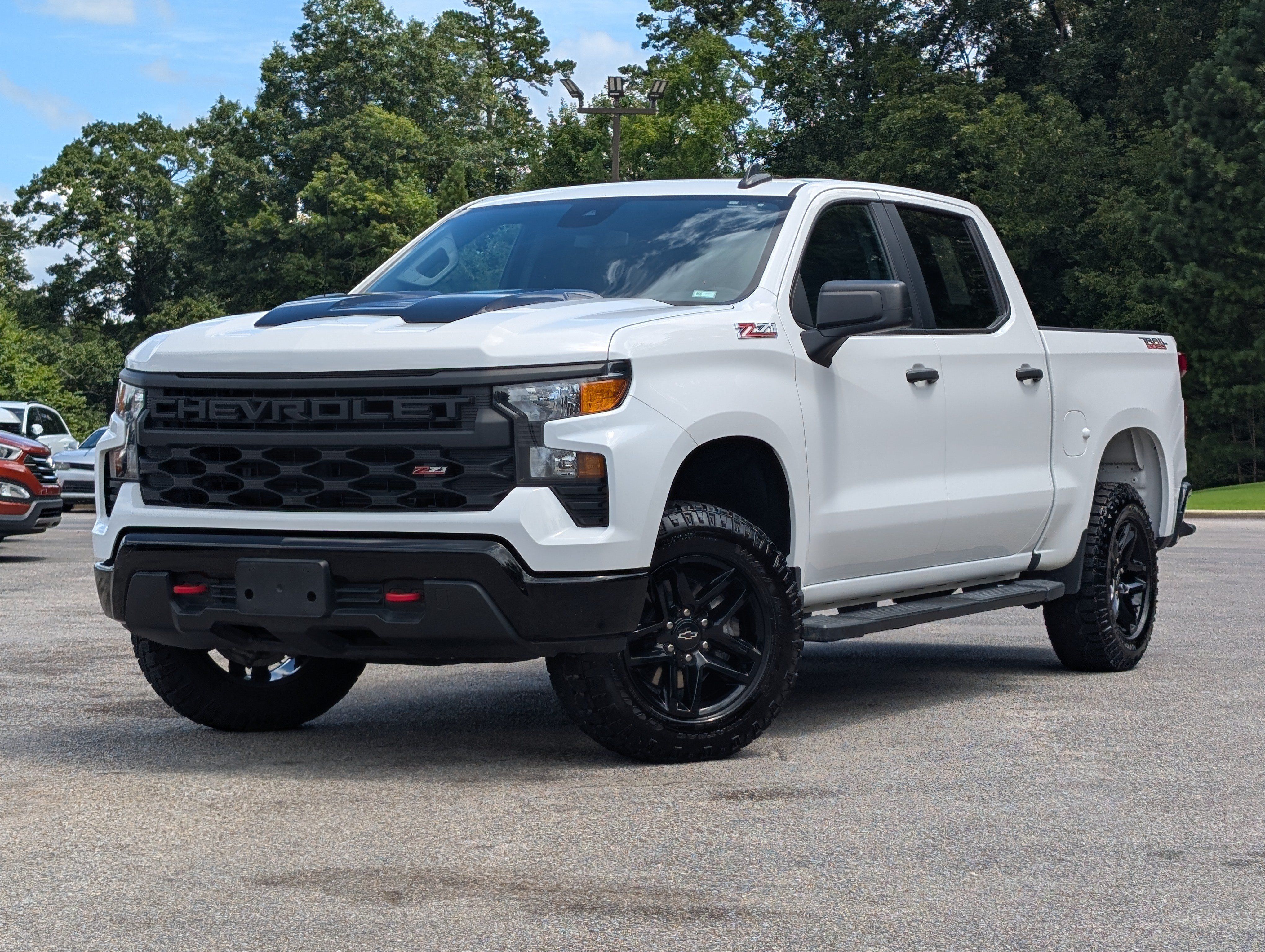Used 2023 Chevrolet Silverado 1500 Custom Trail Boss AWD/4WD image 4