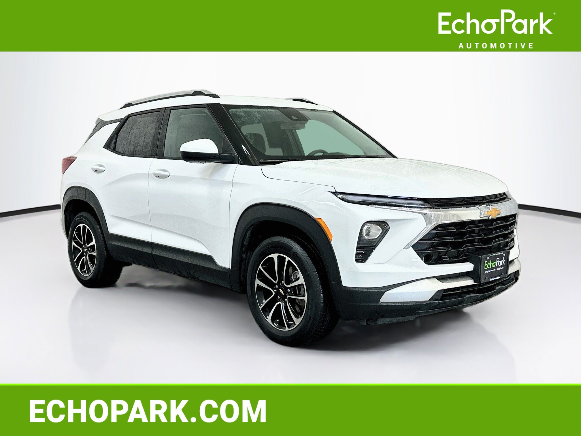 Used 2025 Chevrolet TrailBlazer LT AWD/4WD image 1