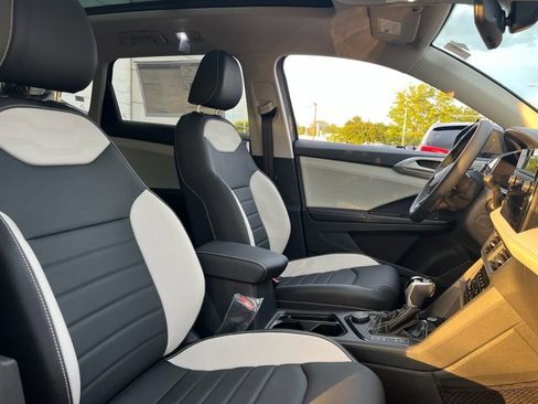 New 2025 Volkswagen Taos SEL image 11