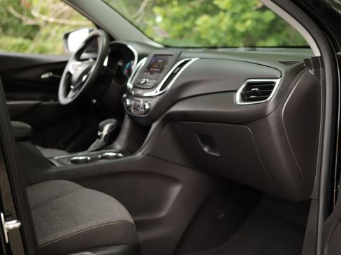 Used 2024 Chevrolet Equinox LT FWD image 28