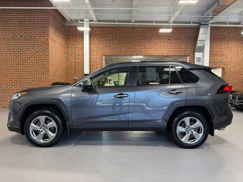 Used 2019 Toyota RAV4 Limited w/ Carpet Mat Package AWD/4WD image 4