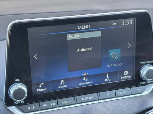Used 2025 Nissan Sentra SV FWD image 20