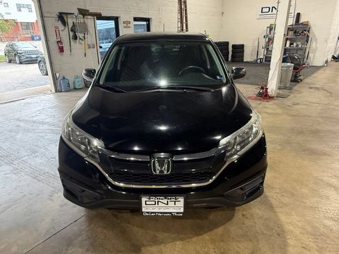 Used 2016 Honda CR-V SE image 2