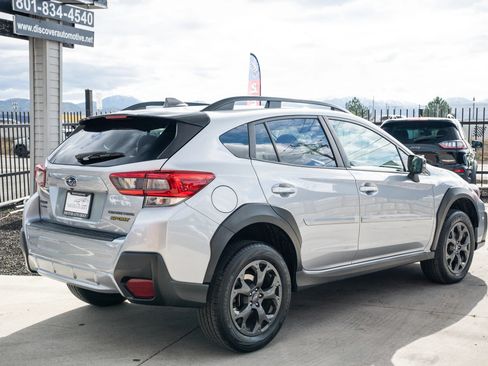 Used 2022 Subaru Crosstrek 2.5i Sport w/ Moonroof Package AWD/4WD image 8