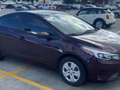Used 2017 Kia Forte LX image 4